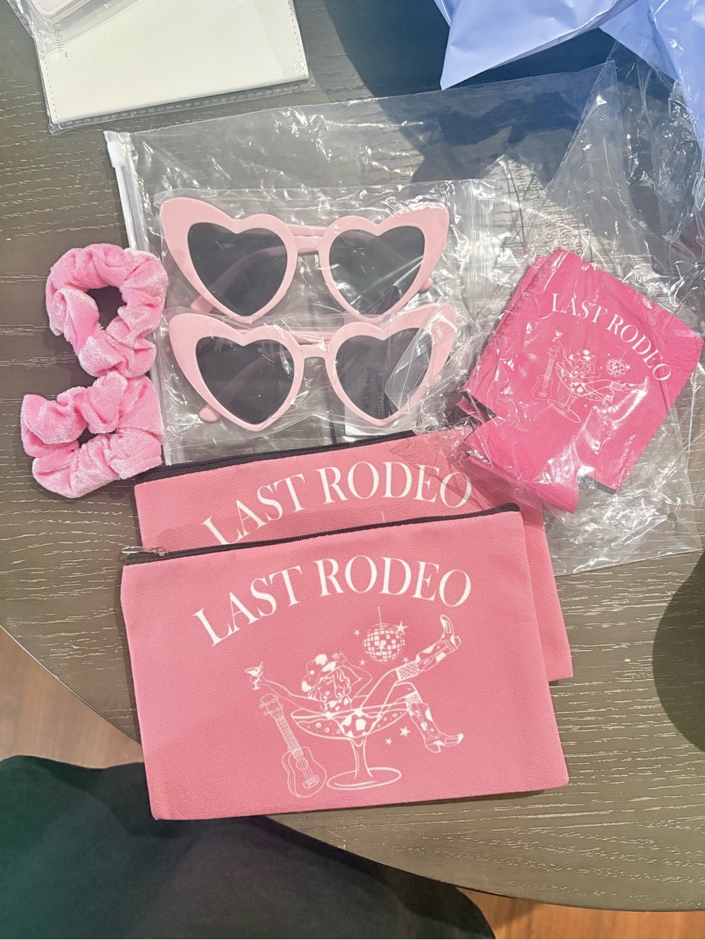Amazon Pink Heart Sunglasses & Accessories Gift Set